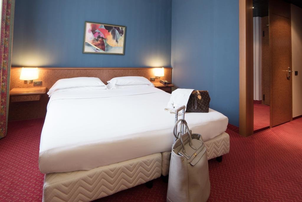 Idea Hotel Piacenza Zewnętrze zdjęcie
