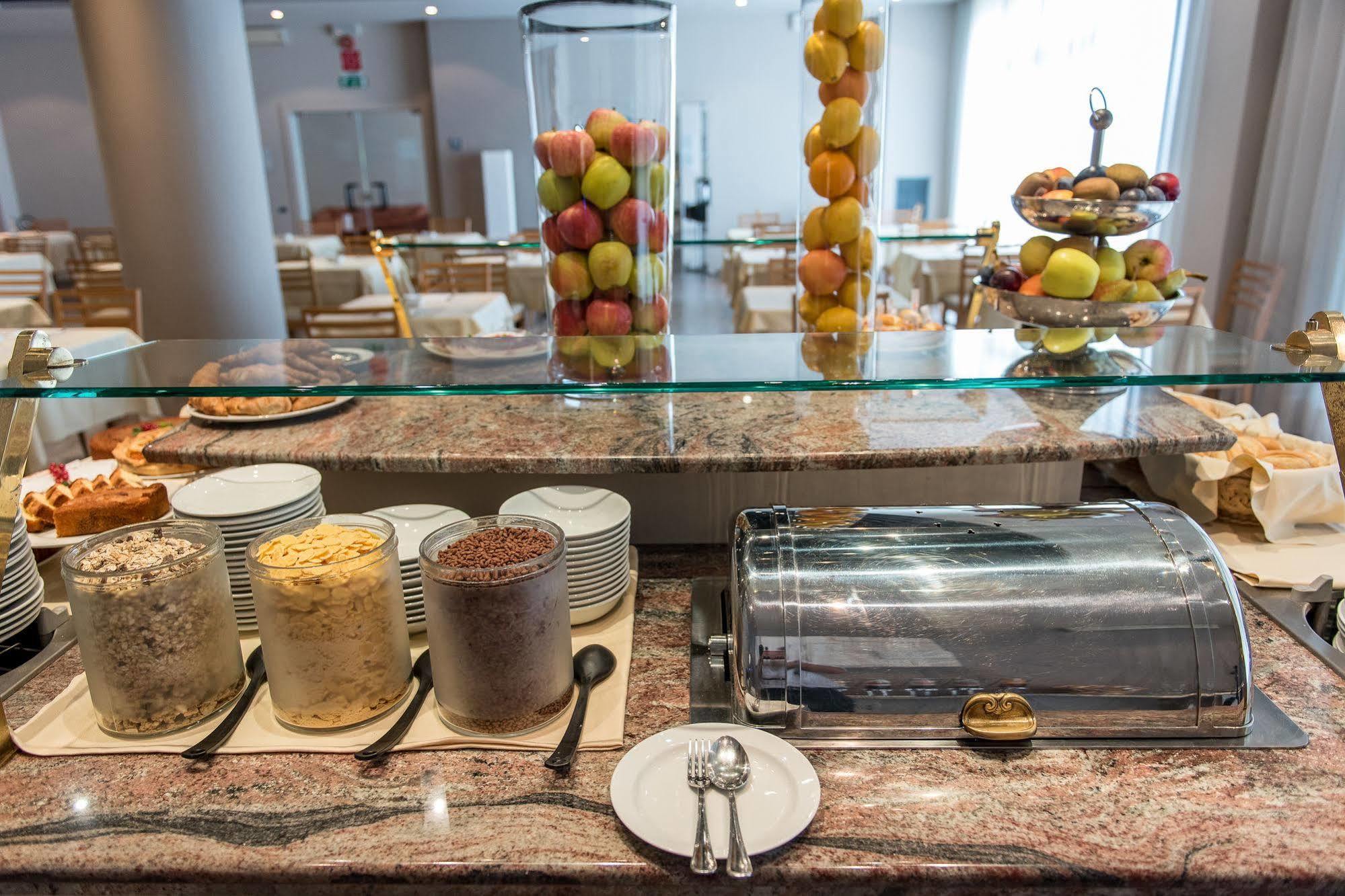 Idea Hotel Piacenza Zewnętrze zdjęcie