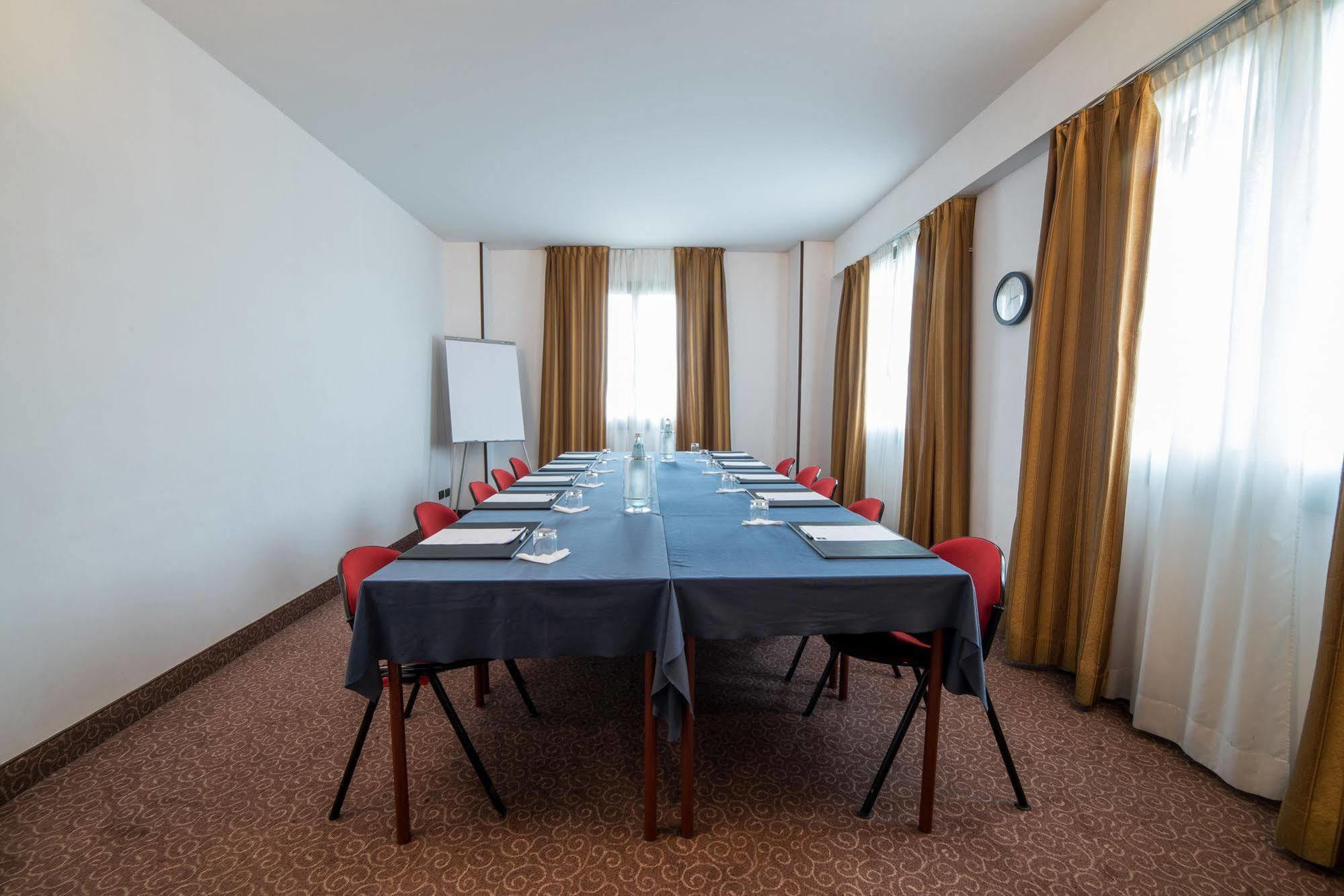 Idea Hotel Piacenza Zewnętrze zdjęcie